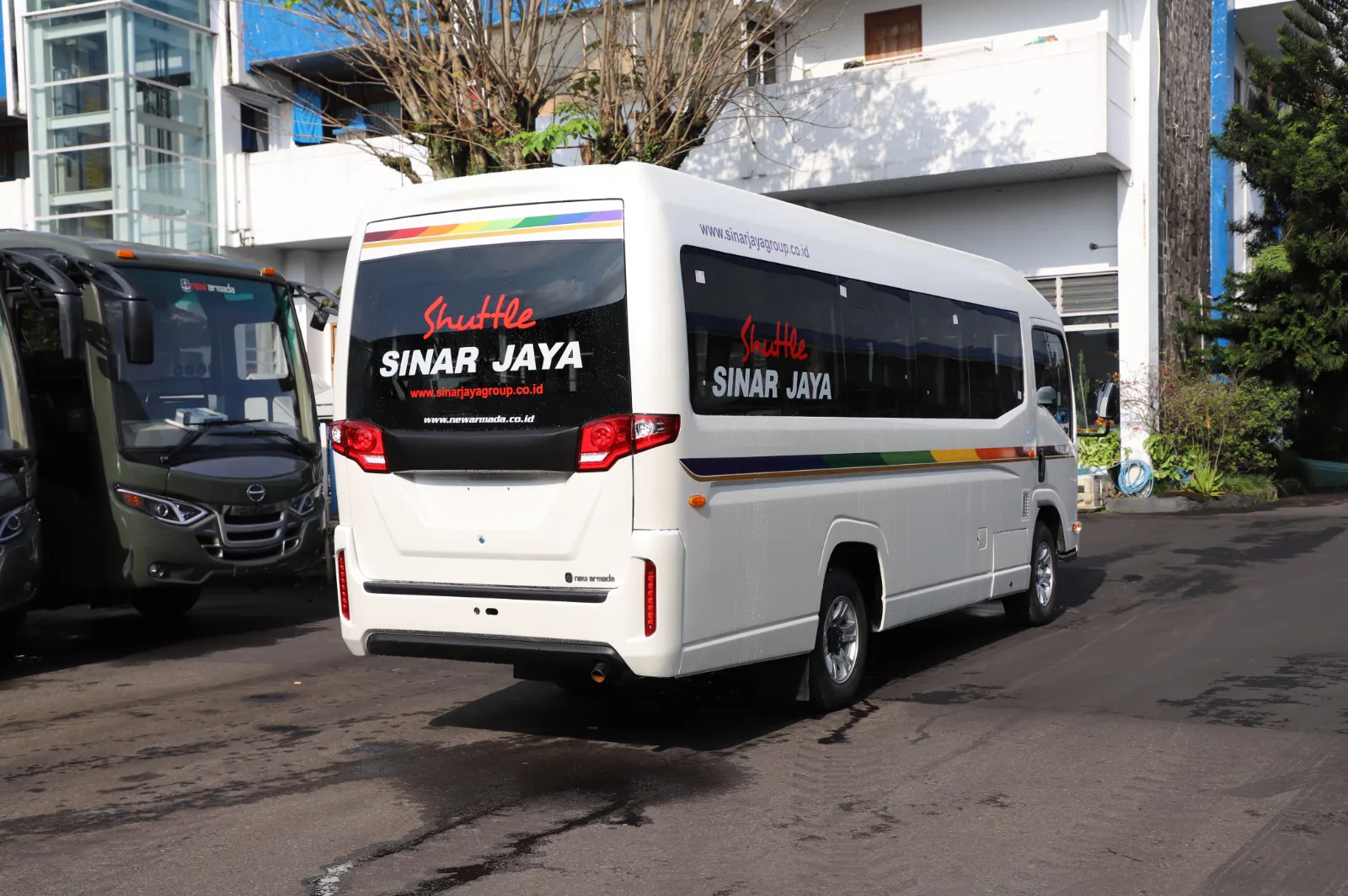 ISUZU JATINEGARA ISUZU JATINEGARA