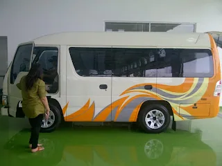 ISUZU ELF MIKROBUS Karoseri ADIPUTRO ISUZU ELF MIKROBUS Karoseri ADIPUTRO