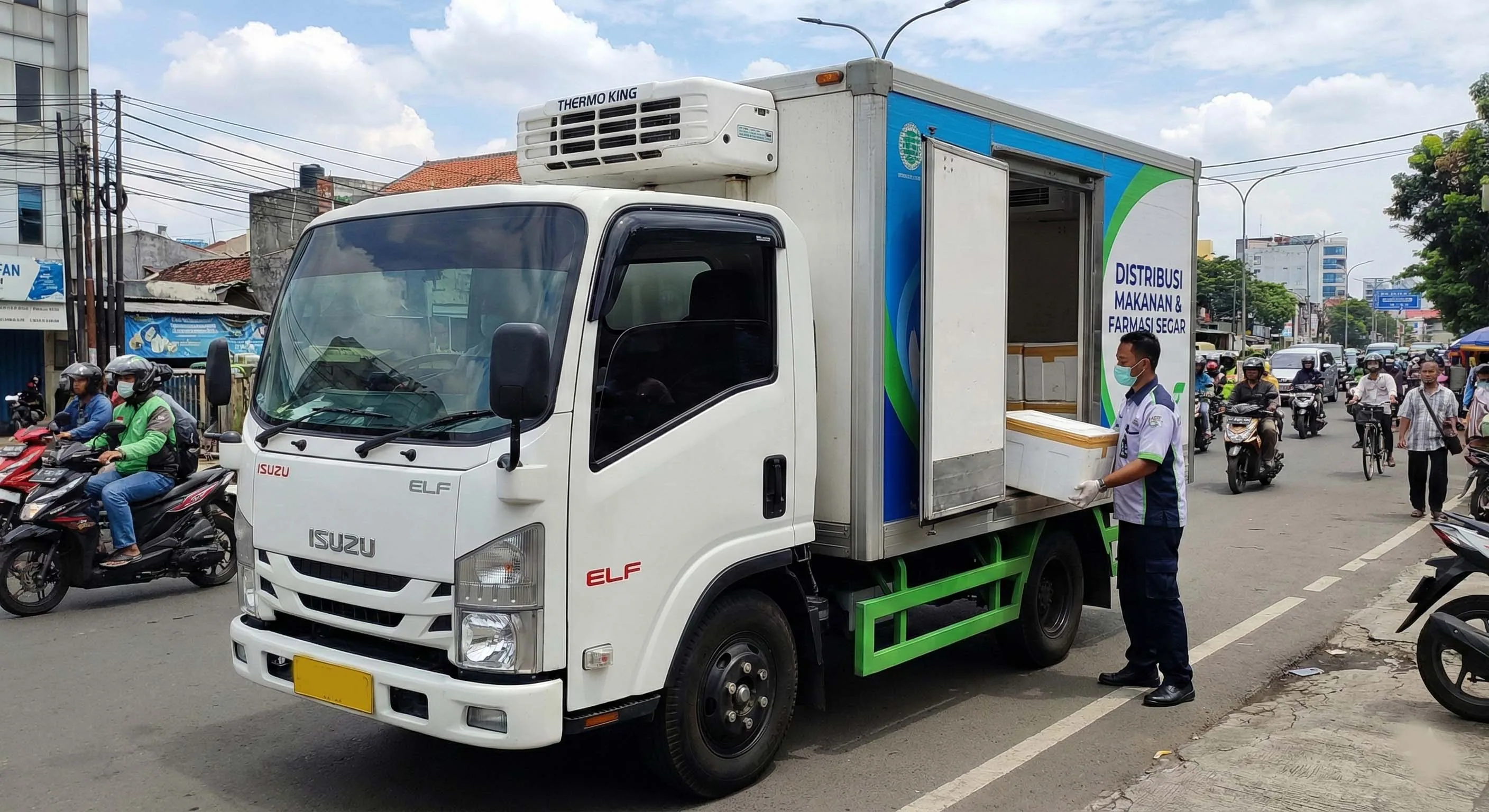 Isuzu Elf Mobil Box Pendingin untuk Distribusi Makanan & Farmasi Isuzu Elf Mobil Box Pendingin untuk Distribusi Makanan & Farmasi