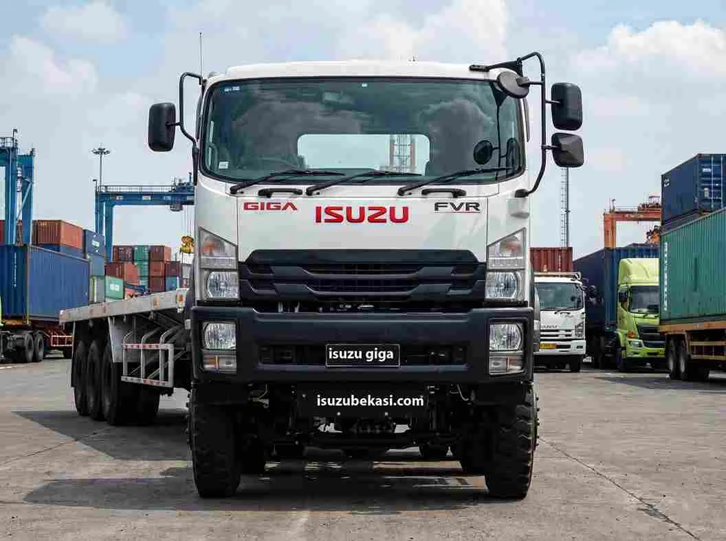 Isuzu Giga Trailer 3 Axle untuk Angkutan Berat & Jarak Jauh